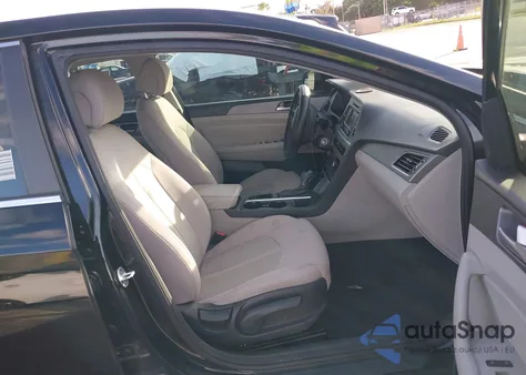 2015 Hyundai Sonata Se z USA, uszkodzony, nr VIN 5NPE24AF0FH220289